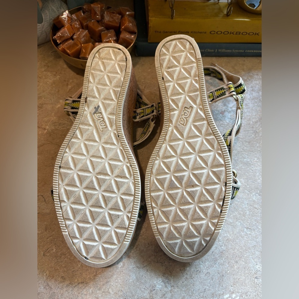 Teva  Arrabelle Universal Cork Wedge Lime Sz 10 - Picture 9 of 10